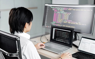 偃师 api php源码,下载的php源码怎么运行呢？
